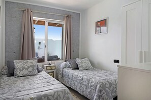 2 habitaciones, tabla de planchar con plancha y wifi gratis 