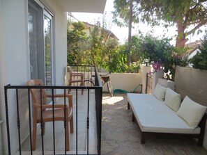 Terrace/patio - VillaSevval-Sleeps8-Pool-Bbq-Ac-near Dalyan centre (Dalyan Ortaga Mugla)