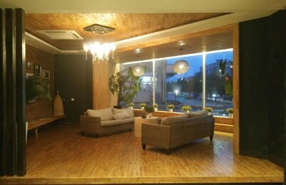 Jiuduo Holiday Hotel