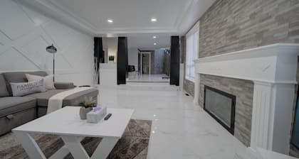 6 bdrm home w pool/hot tub/pool table/bar/kareoke