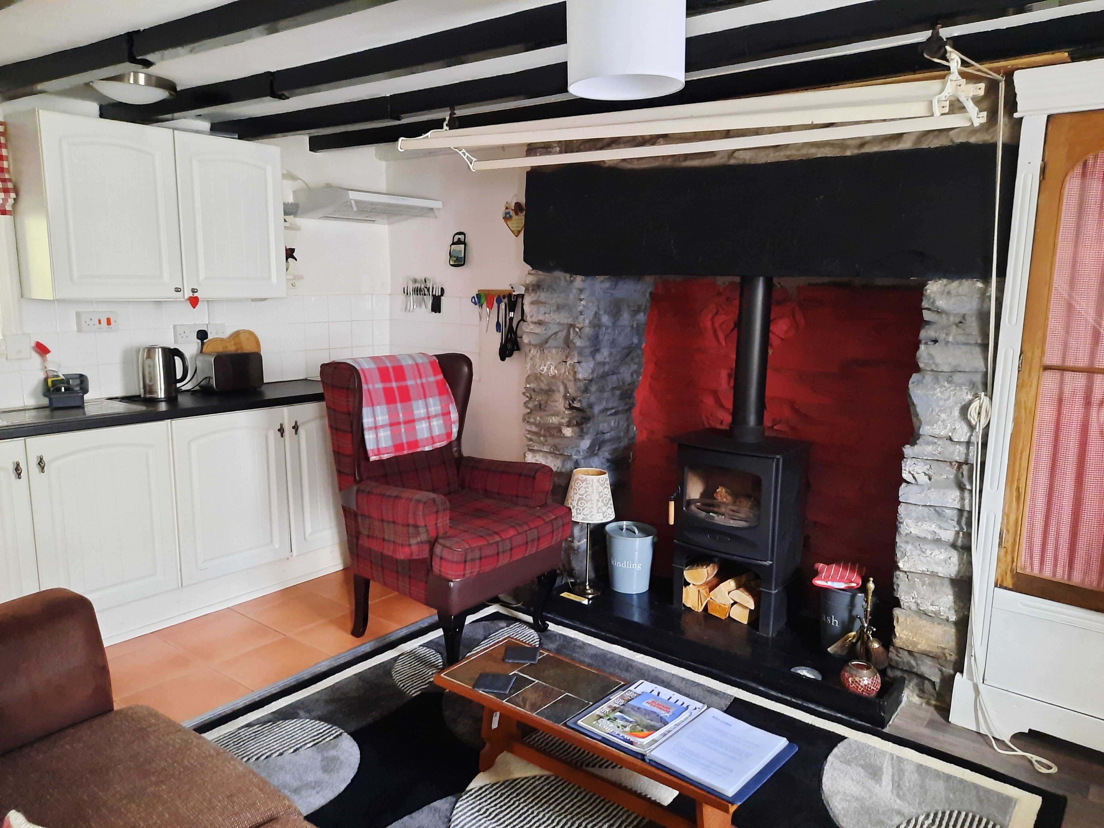 TV, fireplace, stereo