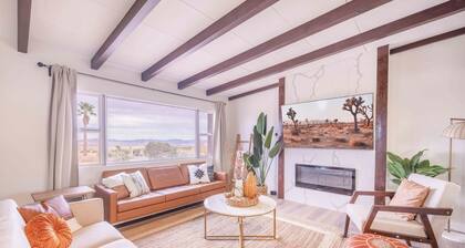 Exquisite Villa: Pool, Spa & Gorgeous 360 Views!