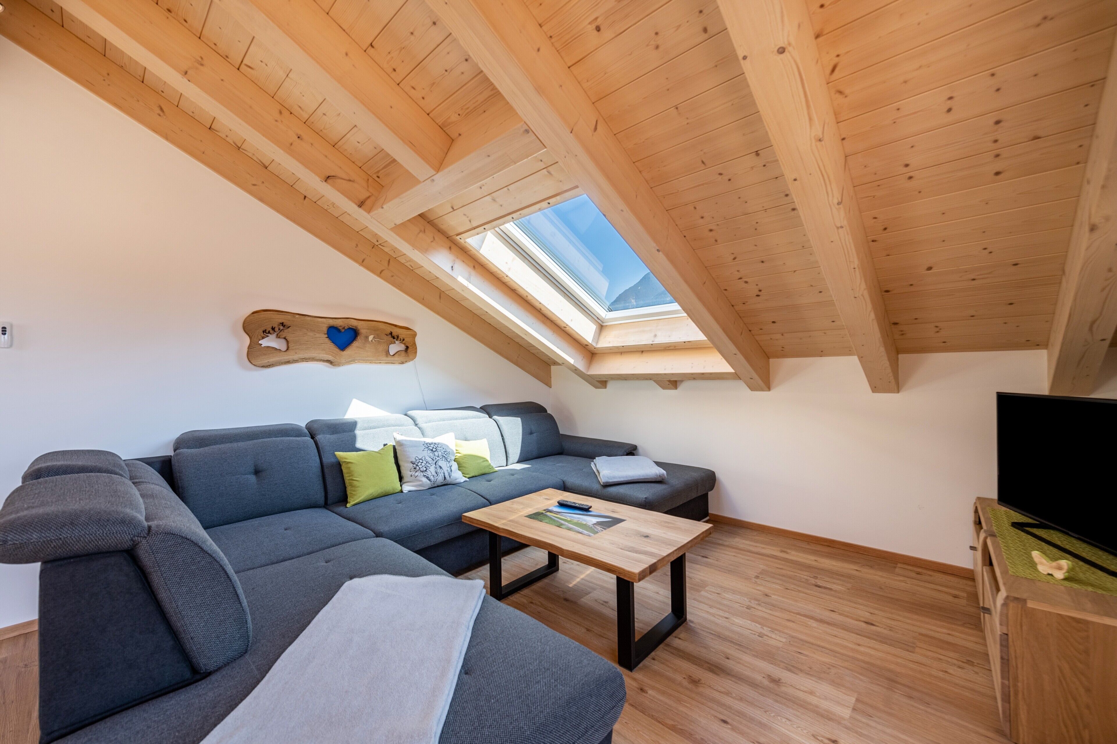 Tv, dvd-afspiller, stereoanlæg