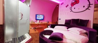 Zhiyoung Theme Hotel (Daqing Xinbaida Dongfeng Middle School)