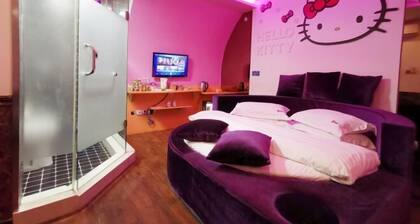 Zhiyoung Theme Hotel (Daqing Xinbaida Dongfeng Middle School)