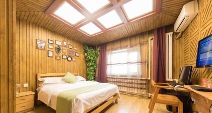 Zhiyoung Theme Hotel (Daqing Xinbaida Dongfeng Middle School)