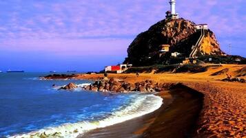 ชายหาด