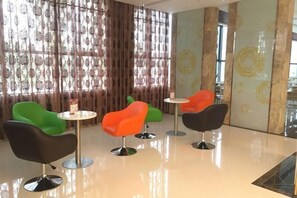 Lobby lounge - Bei Cheng Zhi Chun Hotel (Jingmen)