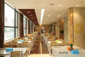 Restaurant - Bei Cheng Zhi Chun Hotel (Jingmen)