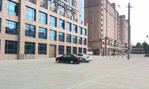 Exterior - Bei Cheng Zhi Chun Hotel (Jingmen)