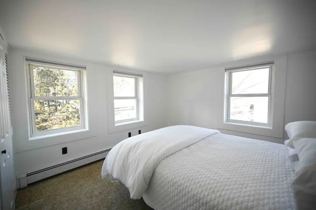 3 habitaciones, escritorio, tabla de planchar con plancha y wifi gratis 