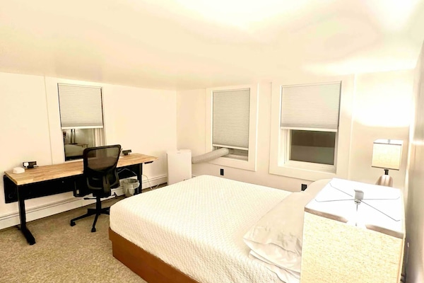 Primary Bedroom With Luxury Queen Mattress & Lift Adjustable Desk: 2nd Floor