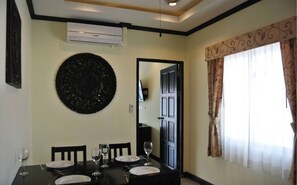 Condo, 1 Bedroom | Dining - Baan Suan Lalana Sa Floor 5 Room 518 (Pattaya)