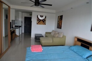 Living area - Pattaya Plaza Floor 6 (Pattaya)