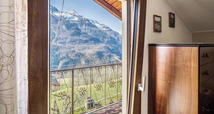 Ferienwohnung "La Mansarda di Chiara e Silvio" in der Nähe des Skigebiets mit Bergblick