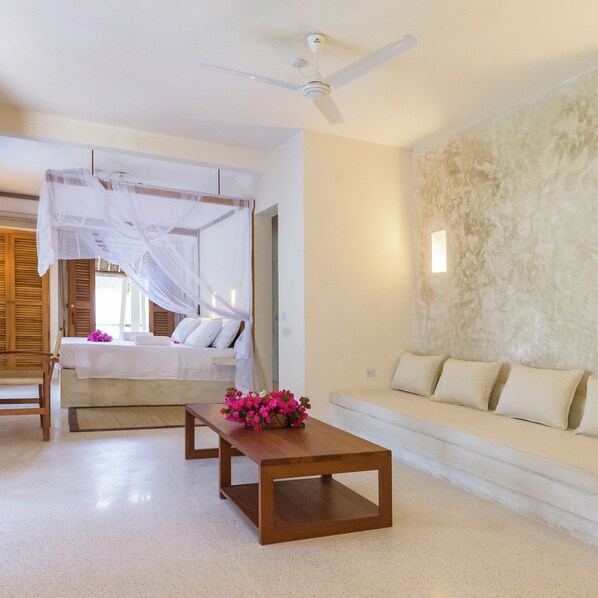 Living area - Superior Deluxe Single Room (Watamu)