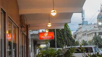 Room, 1 Bedroom, Accessible, Smoking | Exterior