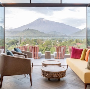 Room, 1 Bedroom, Accessible, Smoking | Living area - Gran Melia Red Level Deluxe City View (Arusha)