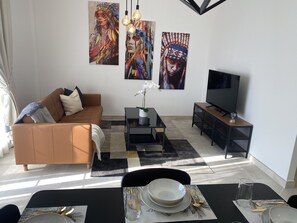 Living area - Luxury One Bed Apartment in Heart of Dubai (Dubai)