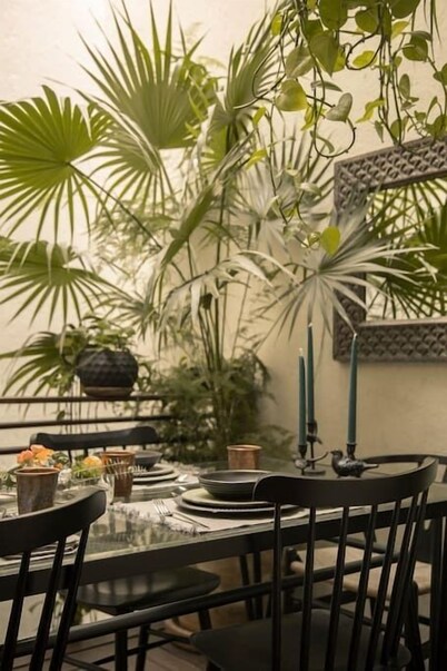 Trendy entire 1900s house exquisitely decorated.