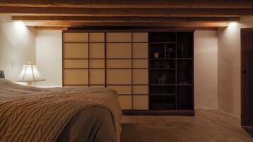 3 bedrooms, desk, iron/ironing board, WiFi