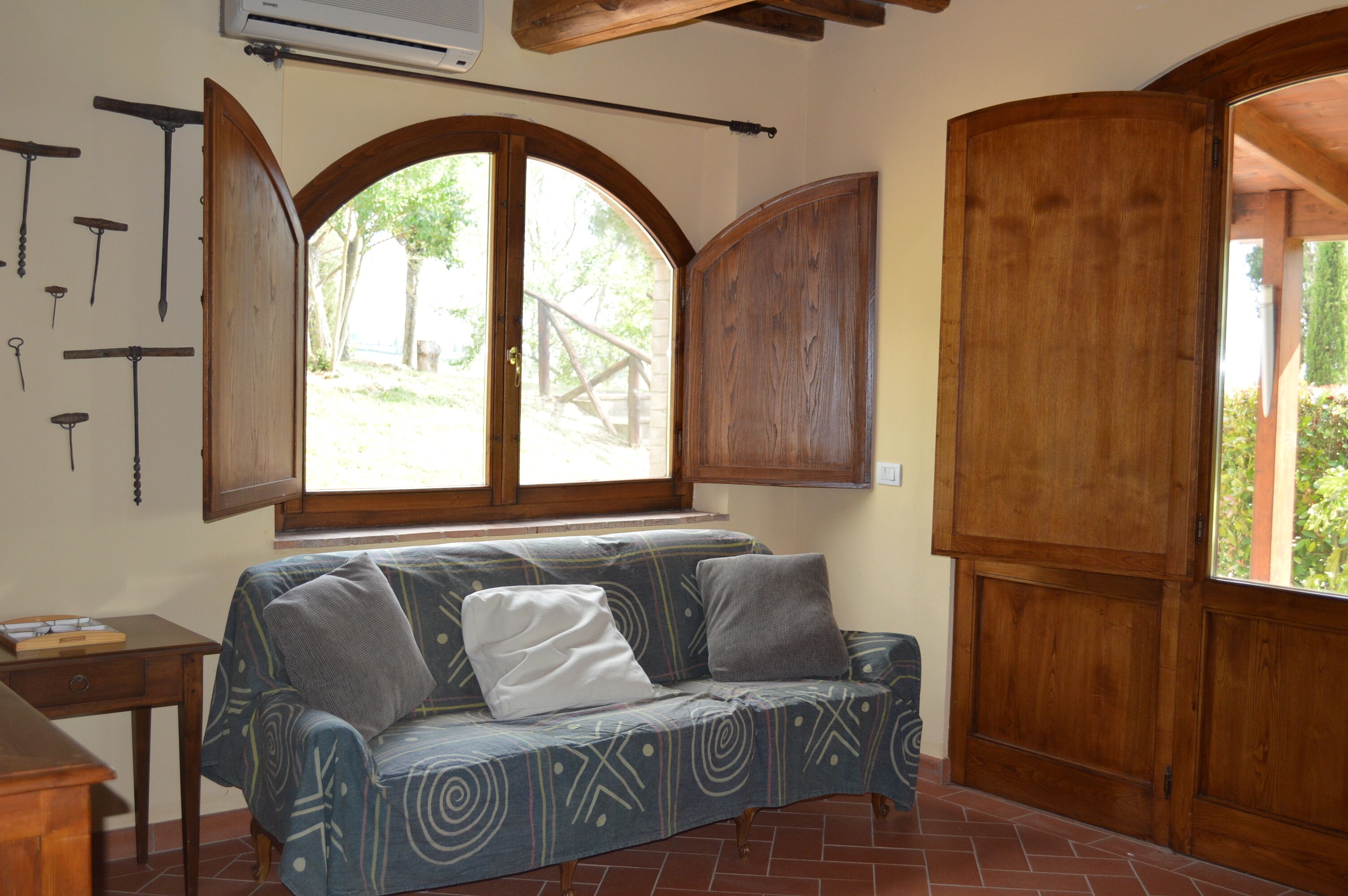 Villa, 2 Bedrooms, Smoking, Private Pool | Living area
