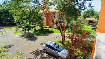 Apartment, 3 Bedrooms, Smoking, Balcony | Parking | Free self parking