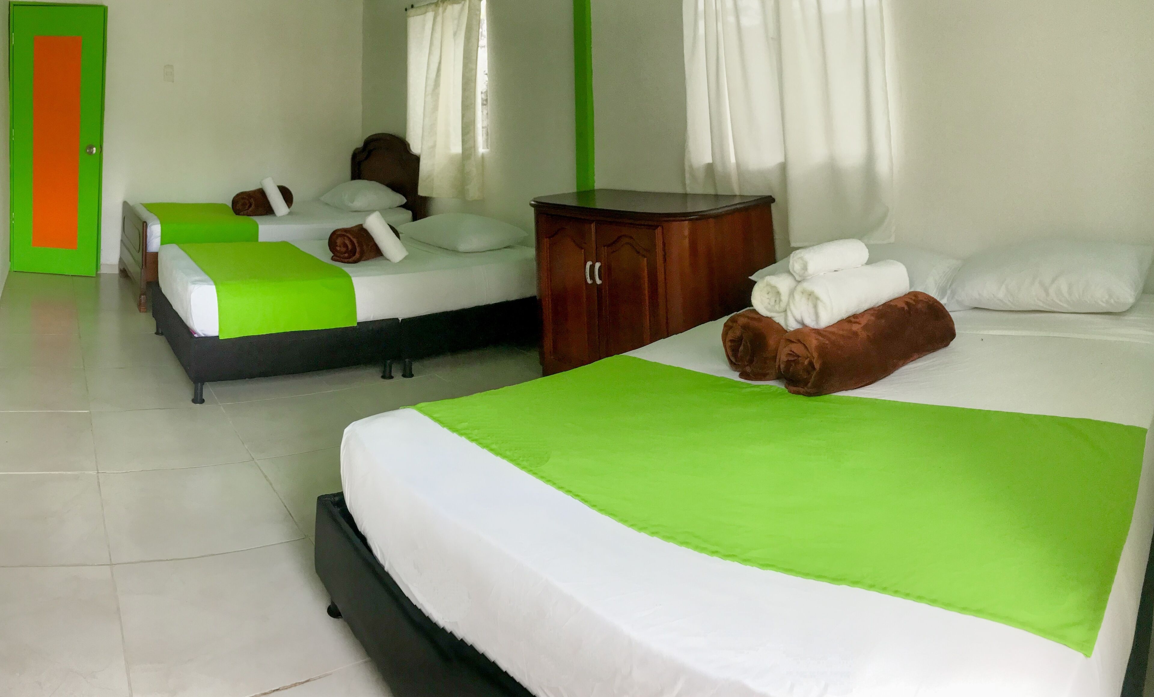 Room, 1 Bedroom, Accessible, Smoking | 1 bedroom