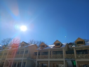 ルーム ベッドルーム (複数) バルコニー マウンテンビュー | 外観