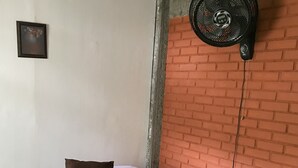 Ảnh chưa phân loại, 3 trong số 24 ảnh, nút