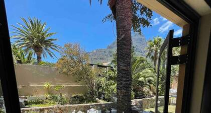 Room-living In Mountain Views Camps Bay