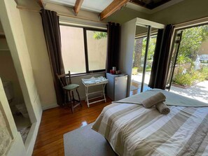 Room, 1 Bedroom, Balcony, Garden View | Dining - Room-living In Mountain Views Camps Bay (Cape Town)
