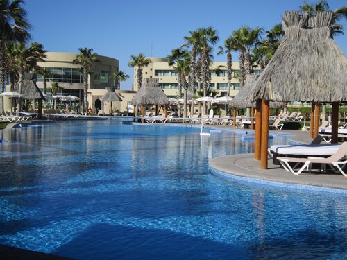 Private Beach - Relaxation Galore