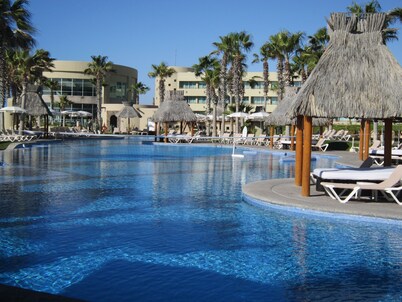 Private Beach - Relaxation Galore