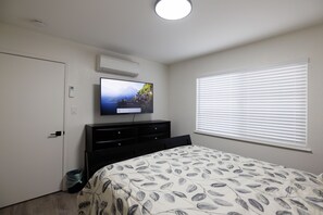 2 室のベッドルーム、デスク、アイロン / アイロン台、WiFi (無料)