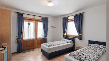Free WiFi, bed sheets