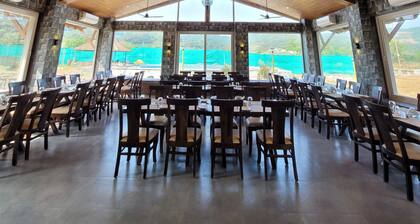 Mastiff Grand La Villae Resort