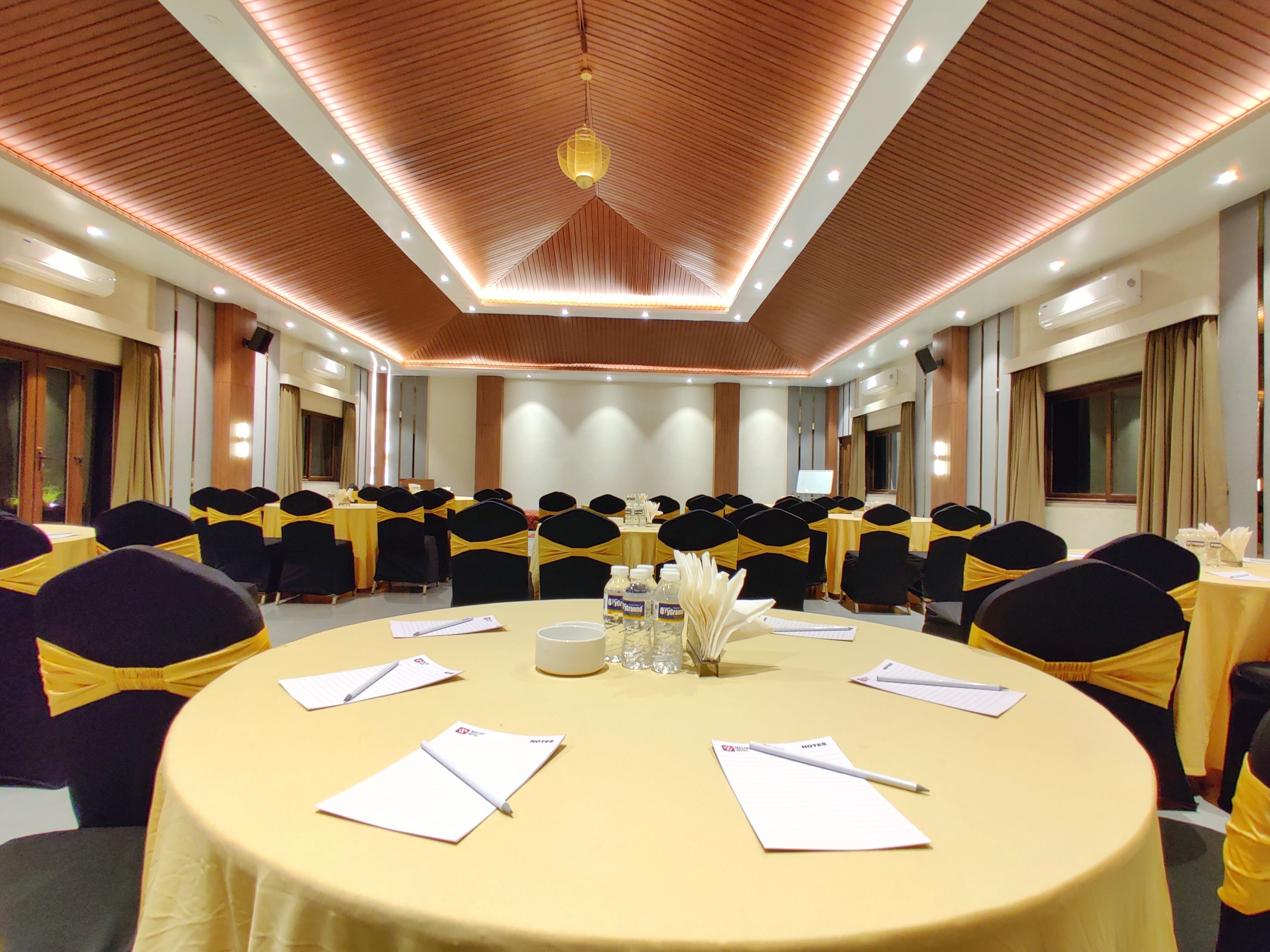 Banquet hall