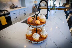 Unclassified image, 3 of 49, button