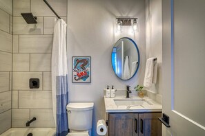 Unclassified image, 4 of 49, button