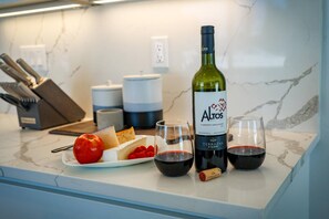 Unclassified image, 5 of 49, button