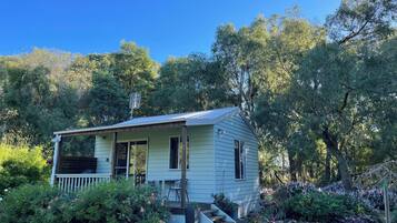 Studio Suite Standar | Wi-Fi gratis dan seprai linen