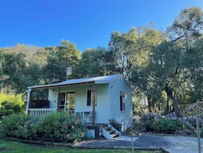 Free WiFi, bed sheets - Tindoona Cottages (Foster)