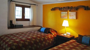 2 soverom, safe på rommet, strykejern/-brett og wi-fi (inkludert)