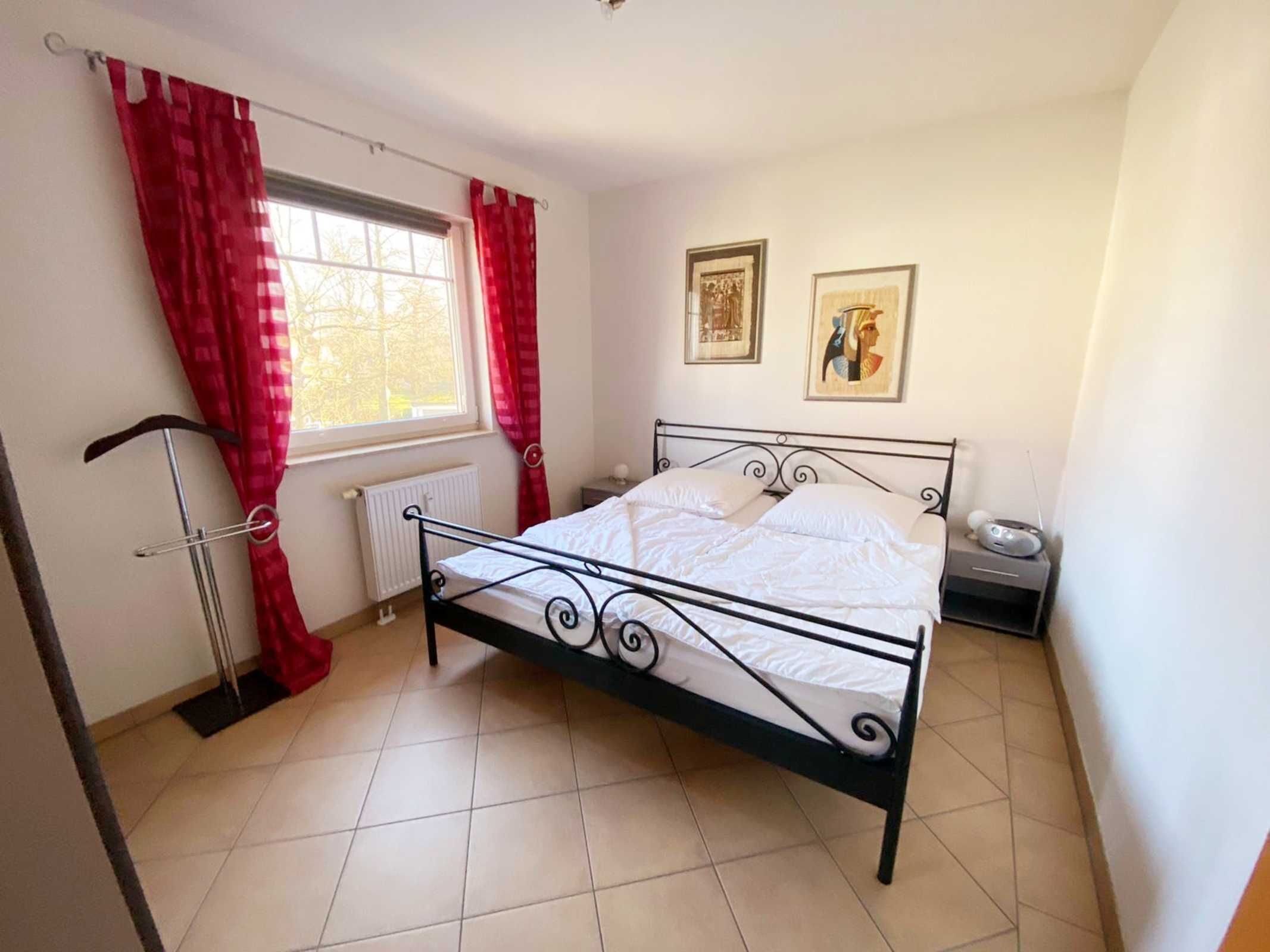 2 Schlafzimmer, Reisekinderbett, WLAN