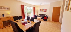 Unclassified image, 3 of 20, button