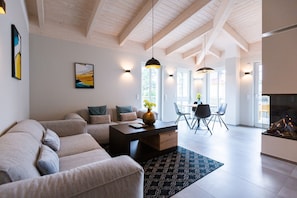 TV, fireplace - Domizil Meerzeit, App. 8 (Heringsdorf)