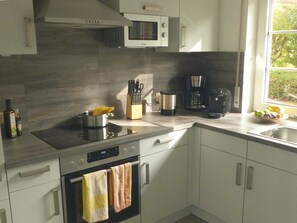 Køleskab, mikrobølgeovn, ovn, opvaskemaskine