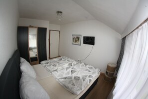 Unclassified image, 3 of 13, button