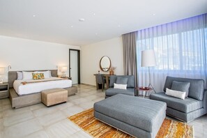 7 bedrooms, iron/ironing board, WiFi, bed sheets